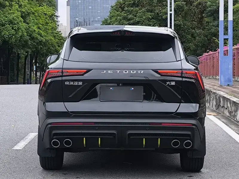 2025 JETOUR DASHING с пробегом 13 000 км