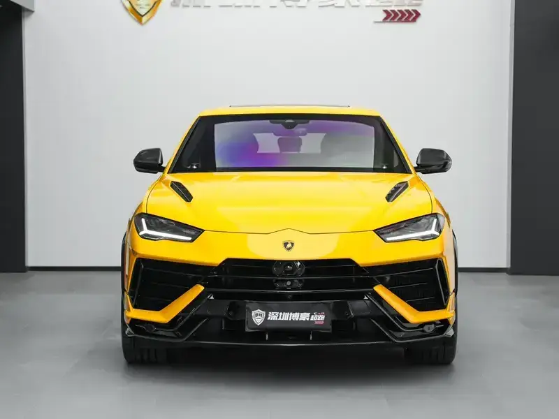 2022 Lamborghini Urus с пробегом 6 900 км