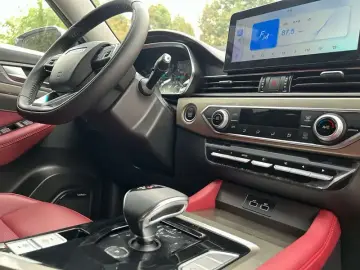 2024 JETOUR X70+ с пробегом 24 000 км