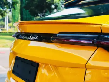 2021 Lamborghini Urus с пробегом 48 000 км