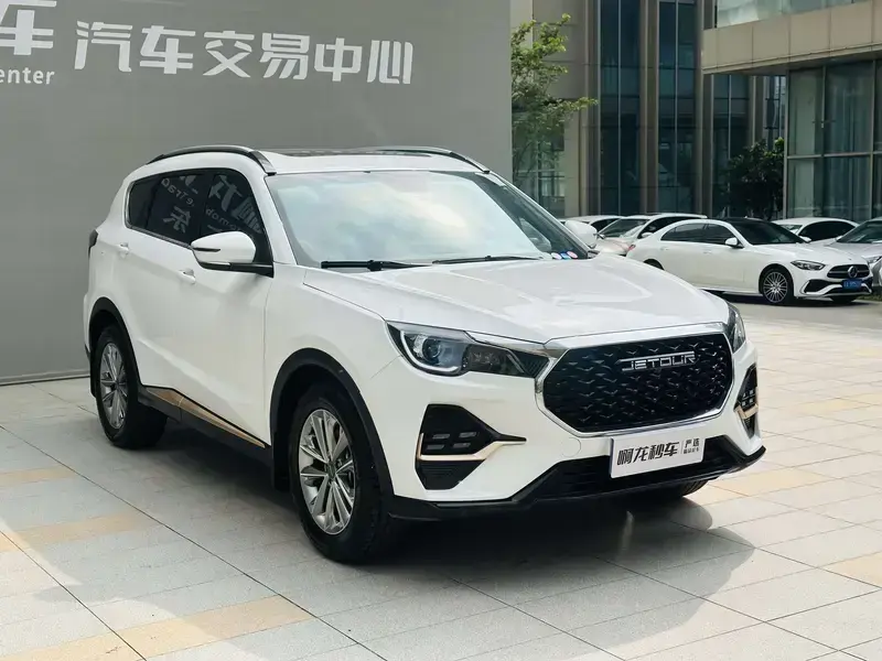 2025 JETOUR X70+ с пробегом 18 900 км
