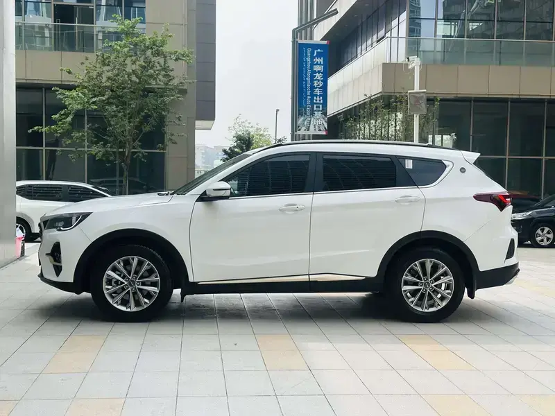 2025 JETOUR X70+ с пробегом 18 900 км