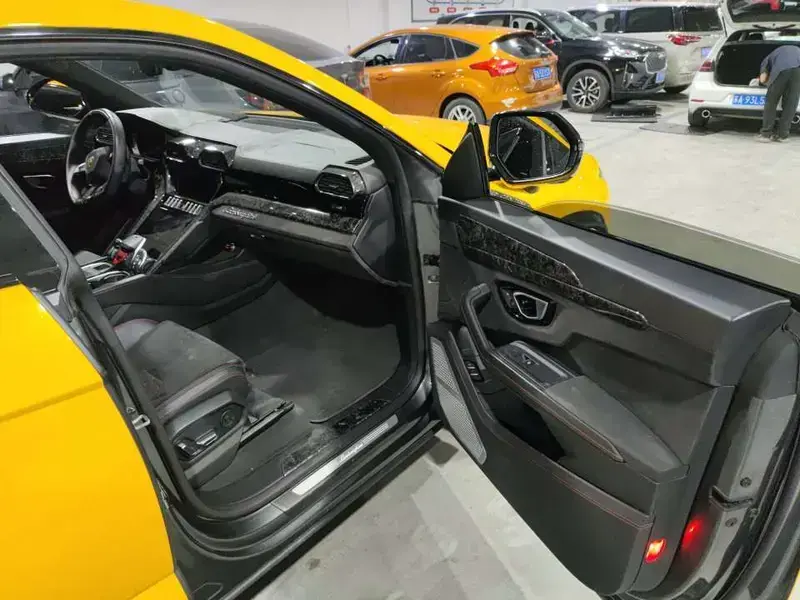 2021 Lamborghini Urus с пробегом 60 000 км