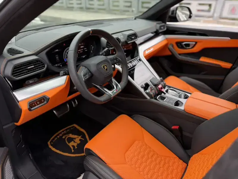 2021 Lamborghini Urus с пробегом 6 000 км