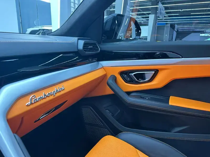 2021 Lamborghini Urus с пробегом 23 000 км