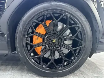 2021 Lamborghini Urus с пробегом 23 000 км