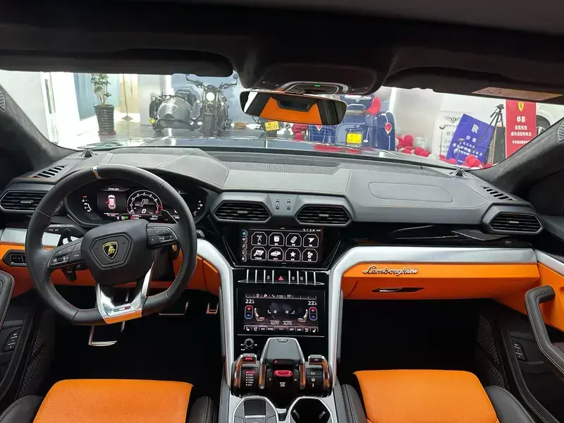 2021 Lamborghini Urus с пробегом 23 000 км