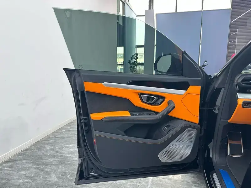 2021 Lamborghini Urus с пробегом 23 000 км