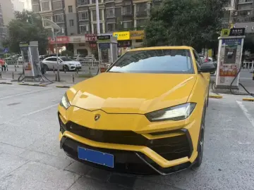 2021 Lamborghini Urus с пробегом 39 000 км