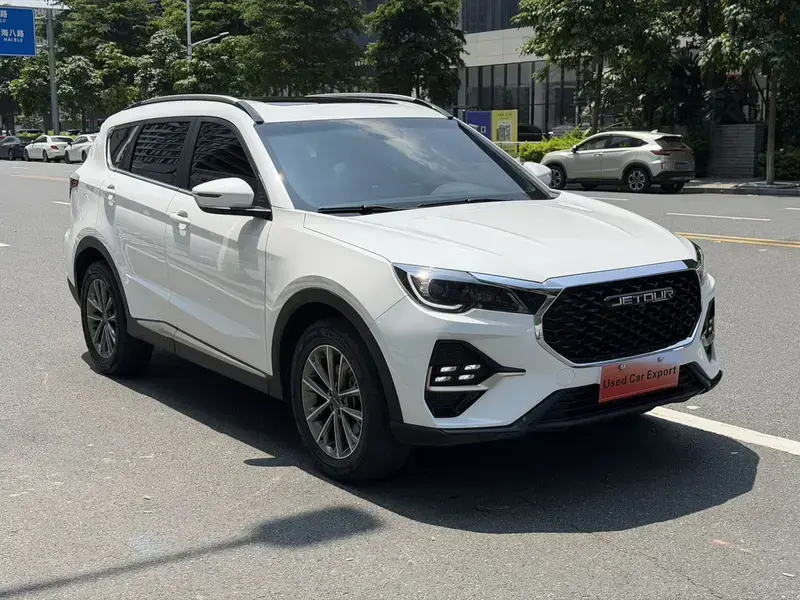 2025 JETOUR X70+ с пробегом 50 000 км