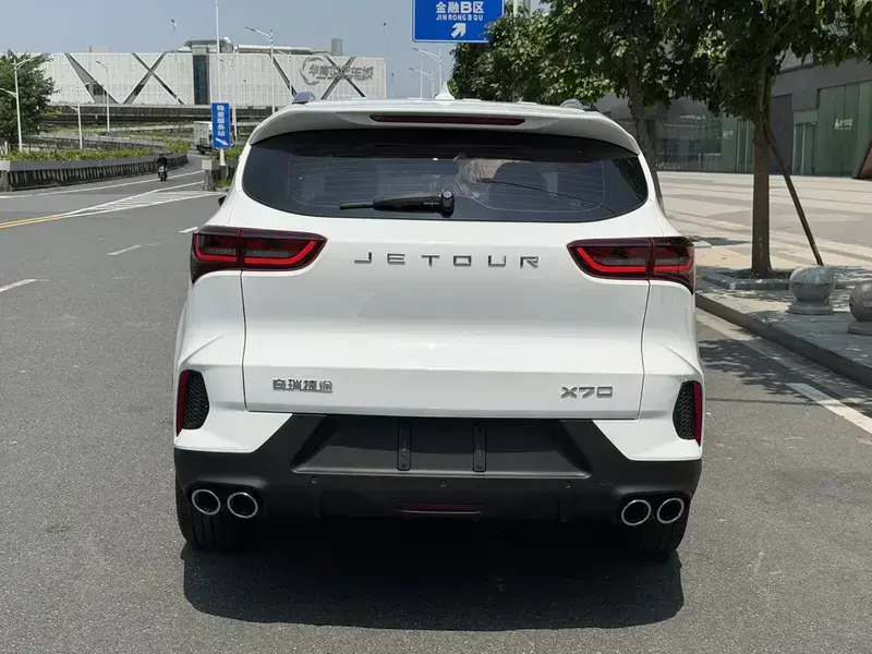 2025 JETOUR X70+ с пробегом 50 000 км
