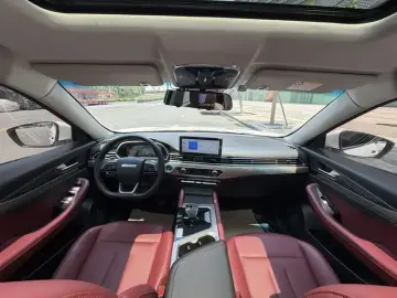2025 JETOUR X70+ с пробегом 50 000 км