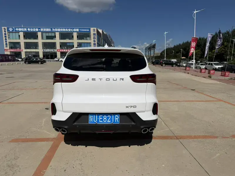 2023 JETOUR X70+ с пробегом 19 000 км