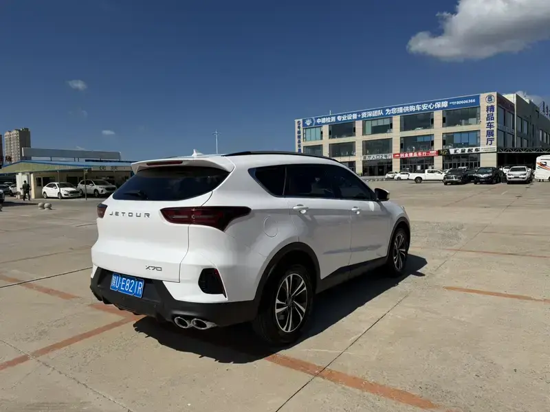 2023 JETOUR X70+ с пробегом 19 000 км