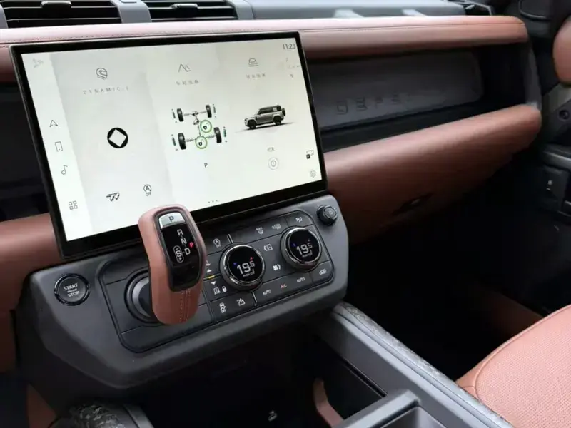 2026 Land Rover Defender с пробегом 2 600 км