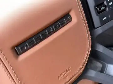 2026 Land Rover Defender с пробегом 2 600 км