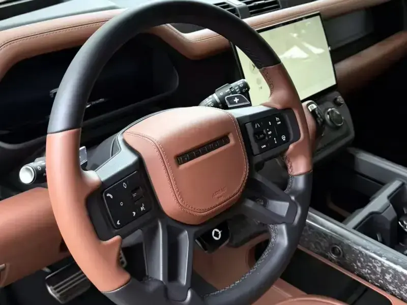 2026 Land Rover Defender с пробегом 2 600 км