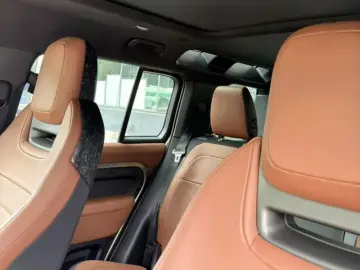 2026 Land Rover Defender с пробегом 2 600 км