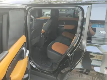 2024 Land Rover Defender с пробегом 19 000 км