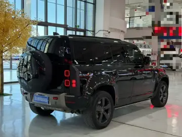 2023 Land Rover Defender с пробегом 91 000 км