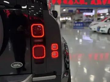 2023 Land Rover Defender с пробегом 91 000 км