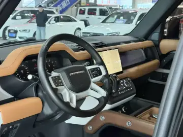 2023 Land Rover Defender с пробегом 91 000 км