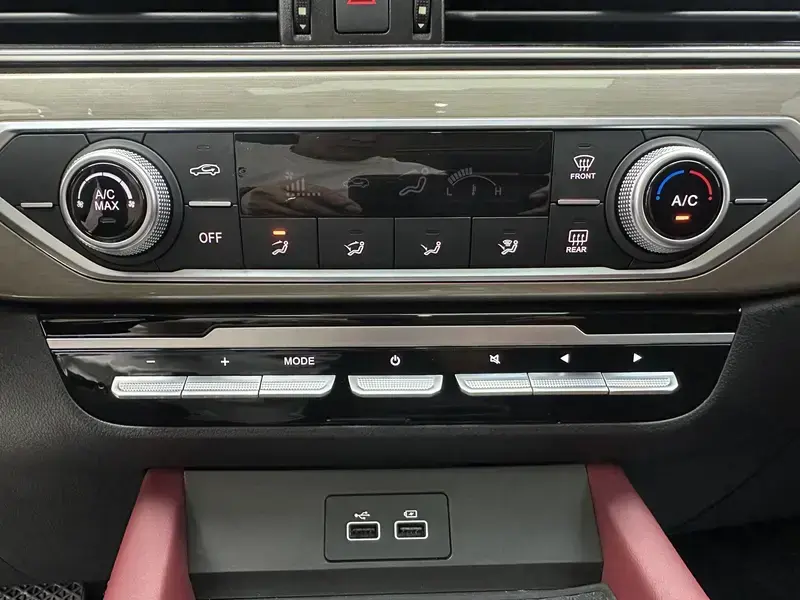 2023 JETOUR X70+ с пробегом 21 000 км