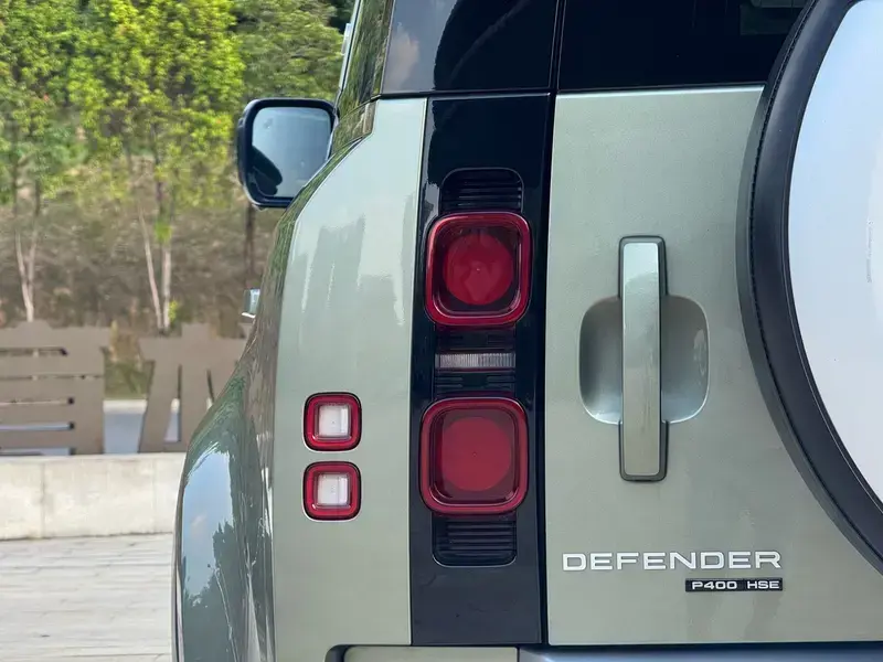 2020 Land Rover Defender с пробегом 93 000 км