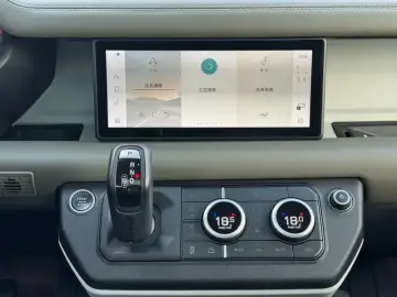 2020 Land Rover Defender с пробегом 93 000 км