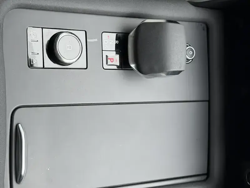 2021 Land Rover Discovery с пробегом 99 200 км