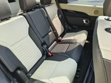 2026 Land Rover Discovery с пробегом 5 000 км