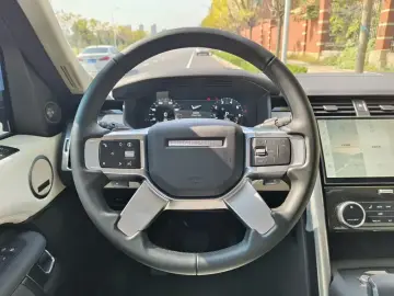 2026 Land Rover Discovery с пробегом 5 000 км