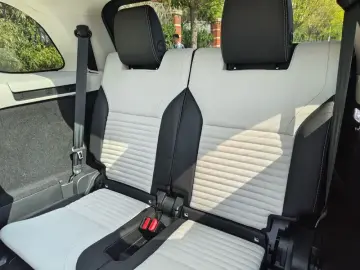 2026 Land Rover Discovery с пробегом 5 000 км
