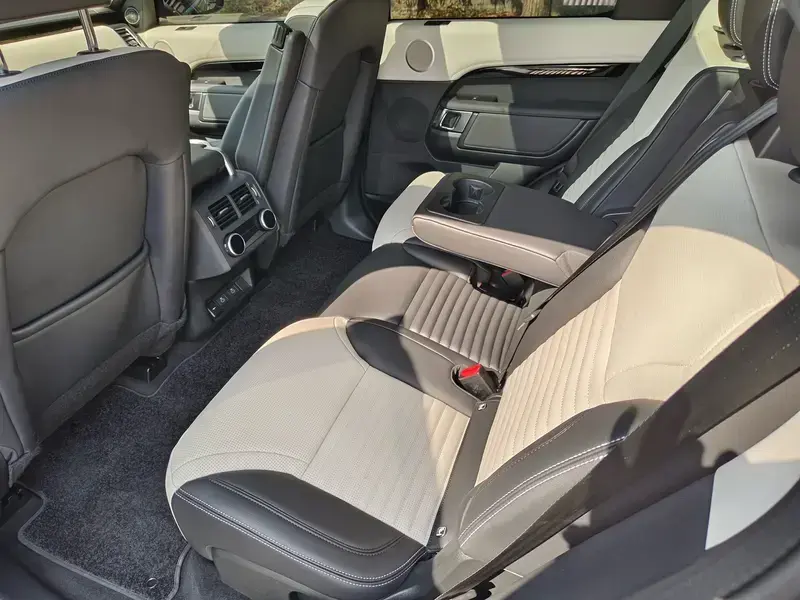 2026 Land Rover Discovery с пробегом 5 000 км