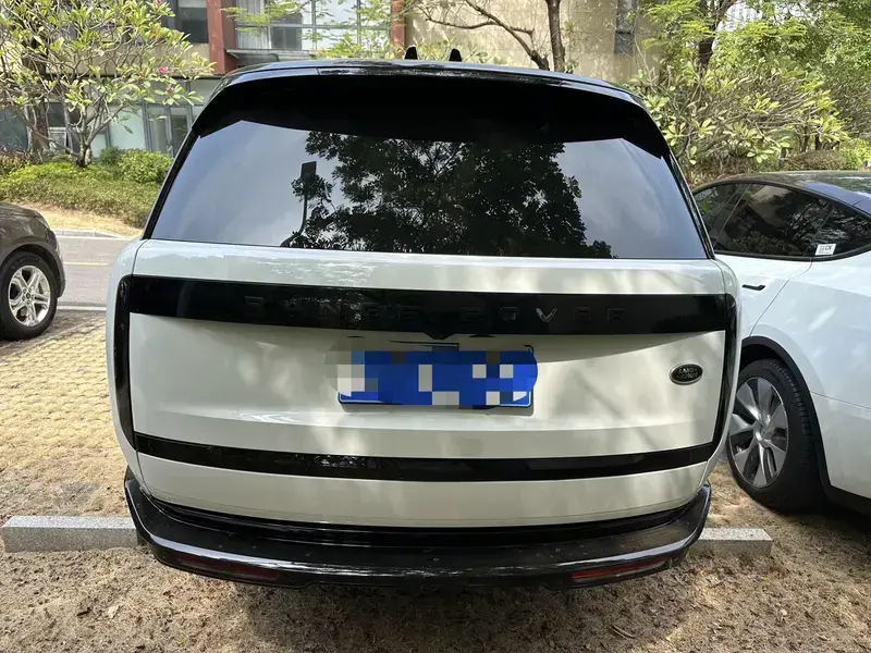 2023 Land Rover Range Rover с пробегом 93 000 км