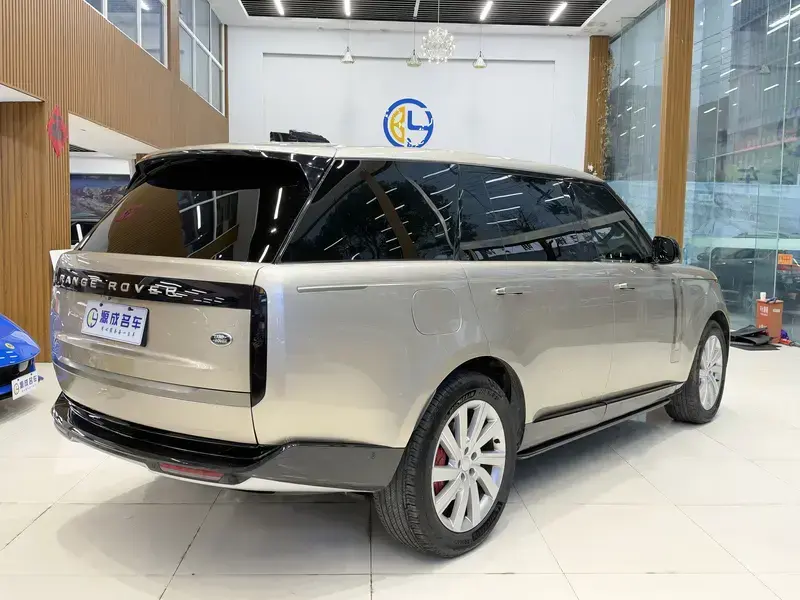 2024 Land Rover Range Rover с пробегом 34 000 км