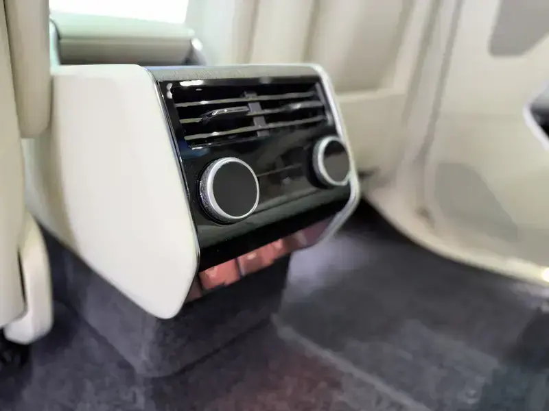 2024 Land Rover Range Rover с пробегом 34 000 км
