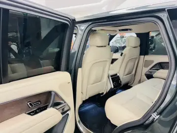 2023 Land Rover Range Rover с пробегом 27 000 км
