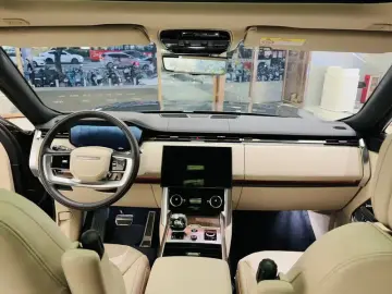 2023 Land Rover Range Rover с пробегом 27 000 км