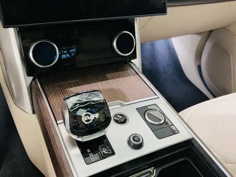 2023 Land Rover Range Rover с пробегом 27 000 км