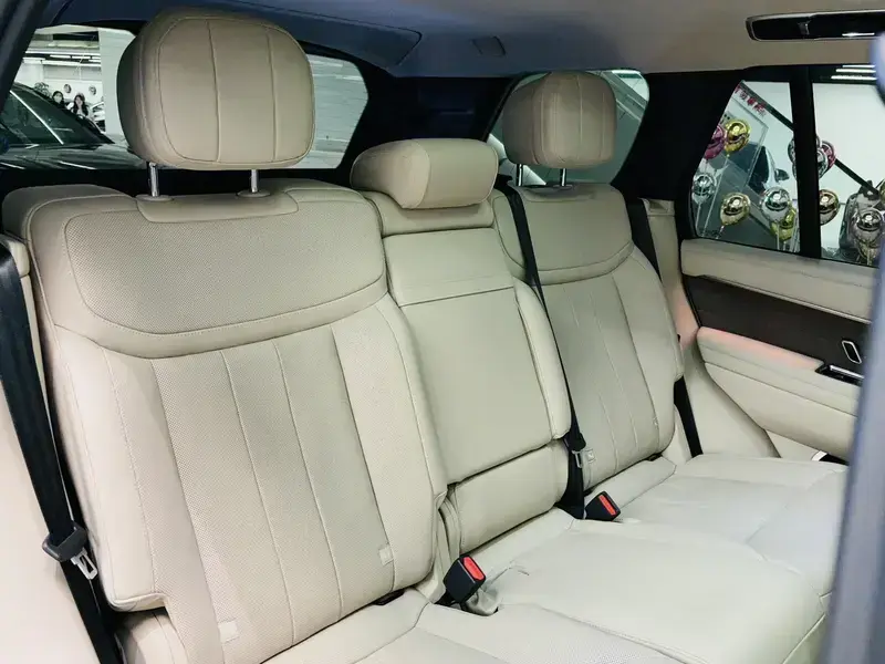 2023 Land Rover Range Rover с пробегом 27 000 км
