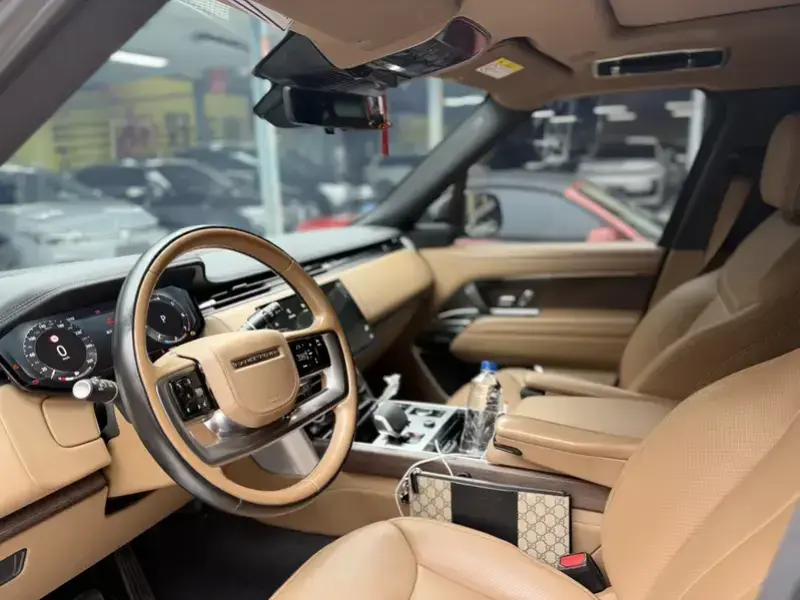2023 Land Rover Range Rover с пробегом 63 000 км