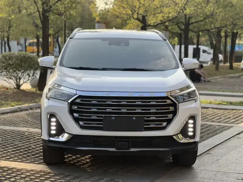 2022 JETOUR X90 с пробегом 60 000 км