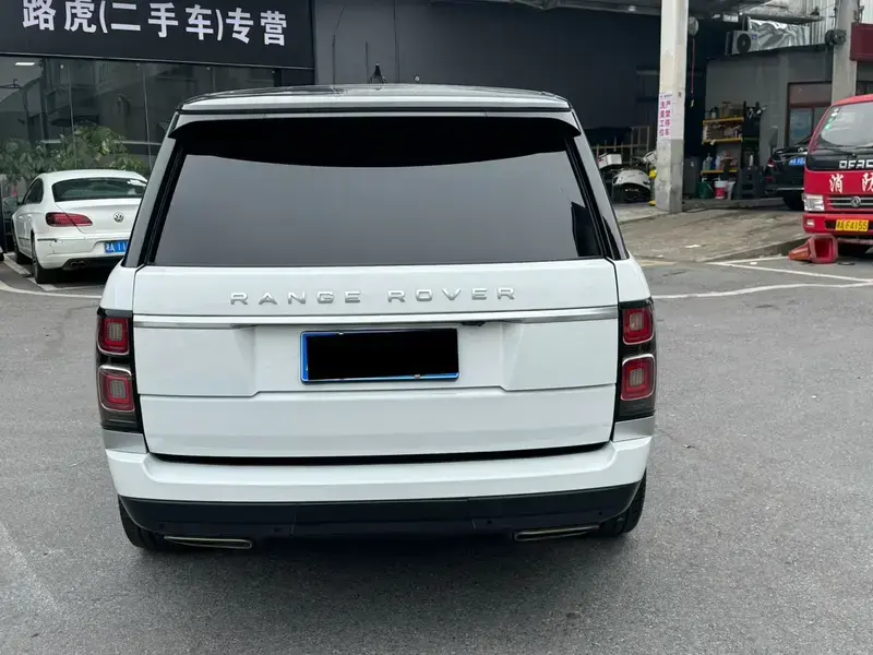 2021 Land Rover Range Rover с пробегом 139 000 км