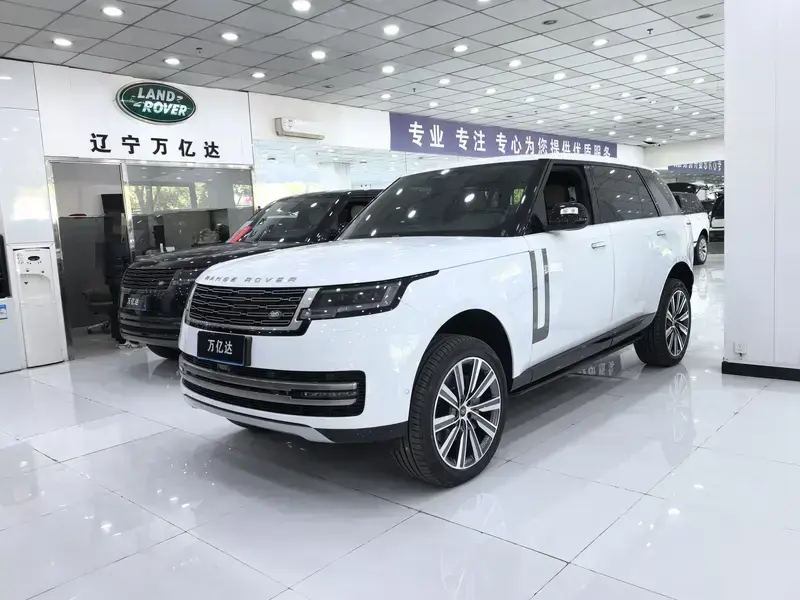 2025 Land Rover Range Rover с пробегом 22 000 км