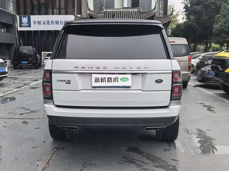 2022 Land Rover Range Rover с пробегом 50 000 км
