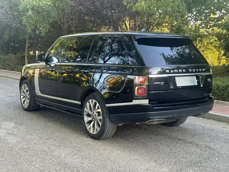 2021 Land Rover Range Rover с пробегом 83 000 км