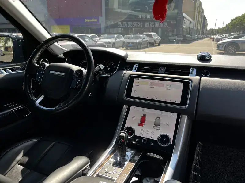 2019 Land Rover Range Rover Sport с пробегом 127 000 км