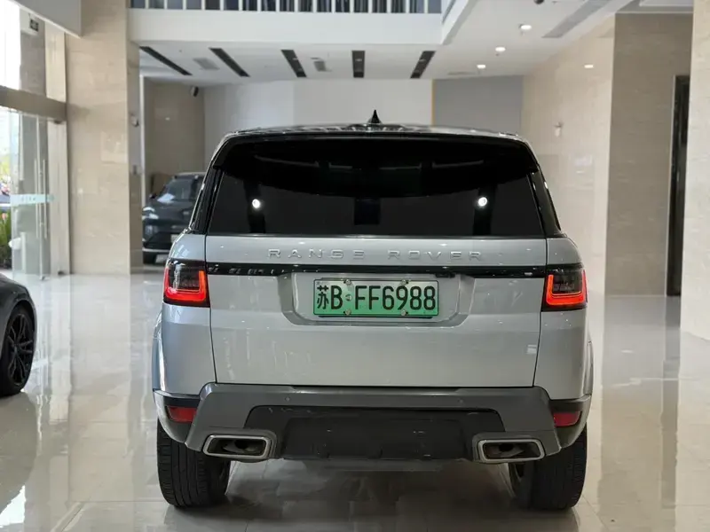 2021 Land Rover Range Rover Sport с пробегом 102 000 км