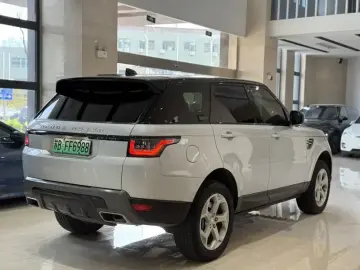 2021 Land Rover Range Rover Sport с пробегом 102 000 км